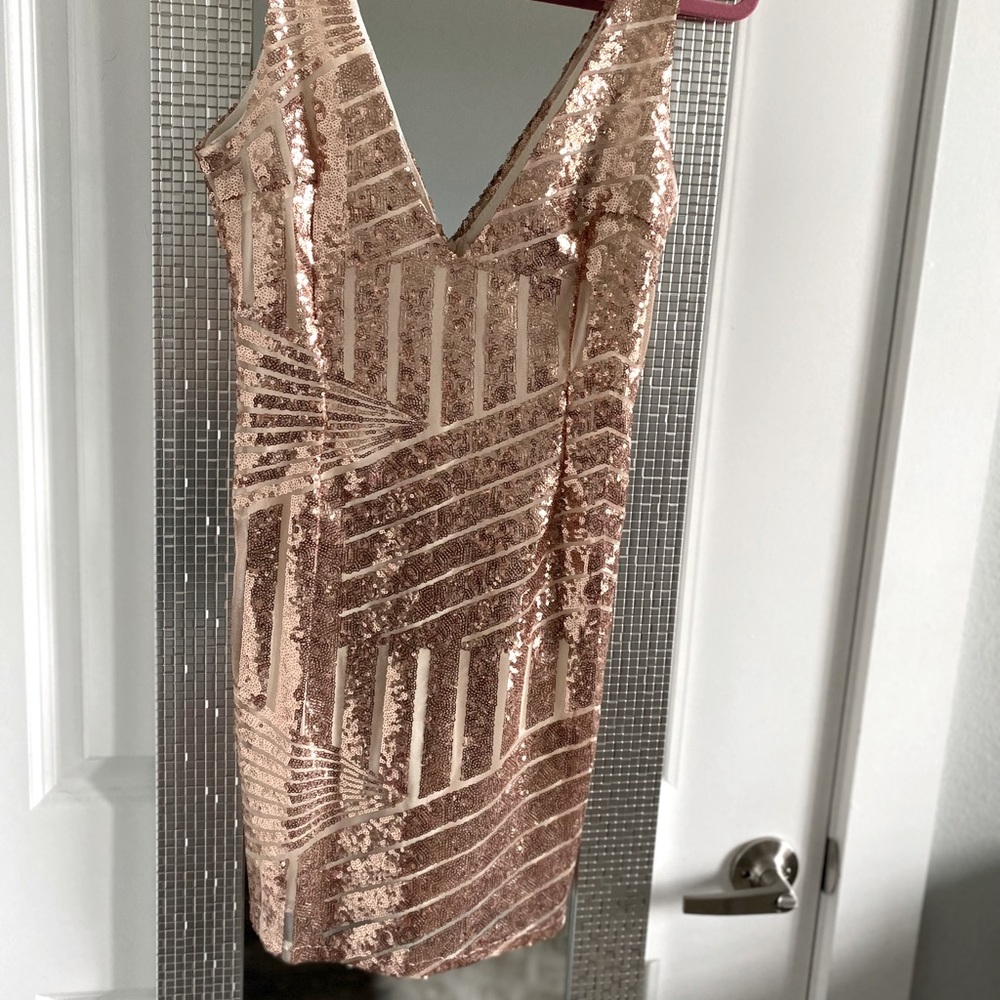 Sexy Gold/Rose Gold Sequined Party Dress!